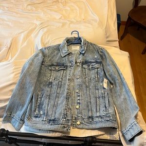 New Old Navy Distressed Jean jacket. New with Tags